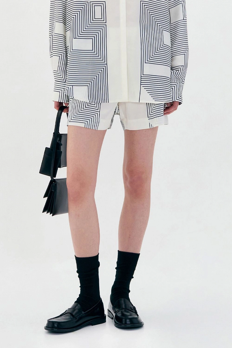 PRINT BANDING SHORTS