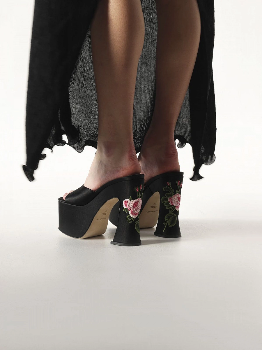 PLATFORM MULE BLACK SATIN EMBROIDERED