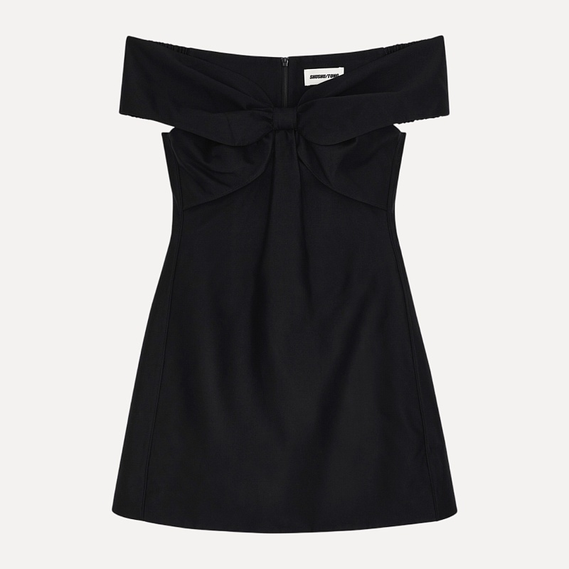 Bow off-shoulder dress