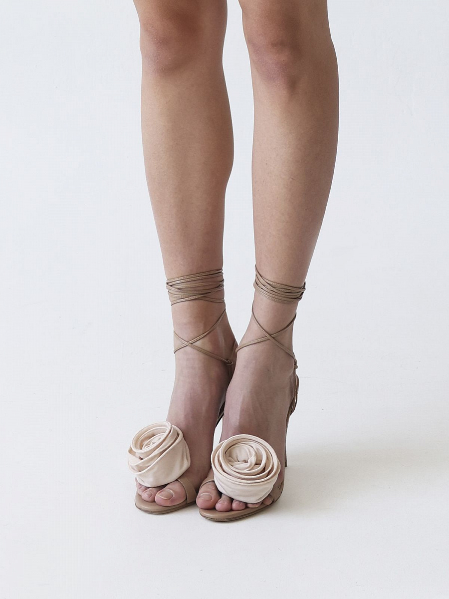 WRAP AROUND FLOWER SANDALS LEATHER NUDE